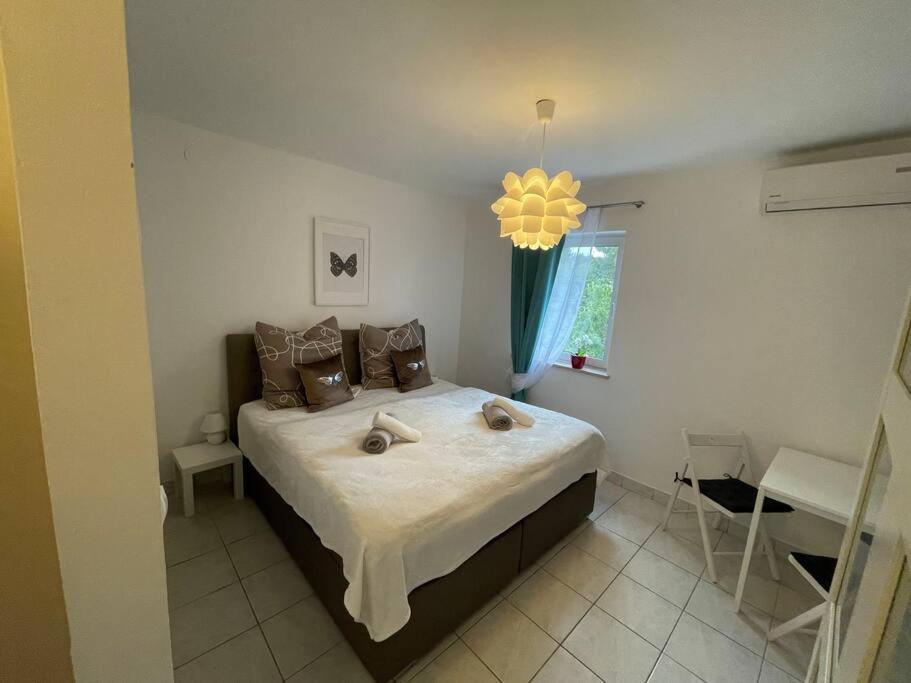 מדולין Enna Apartment 2 Perfect Location מראה חיצוני תמונה