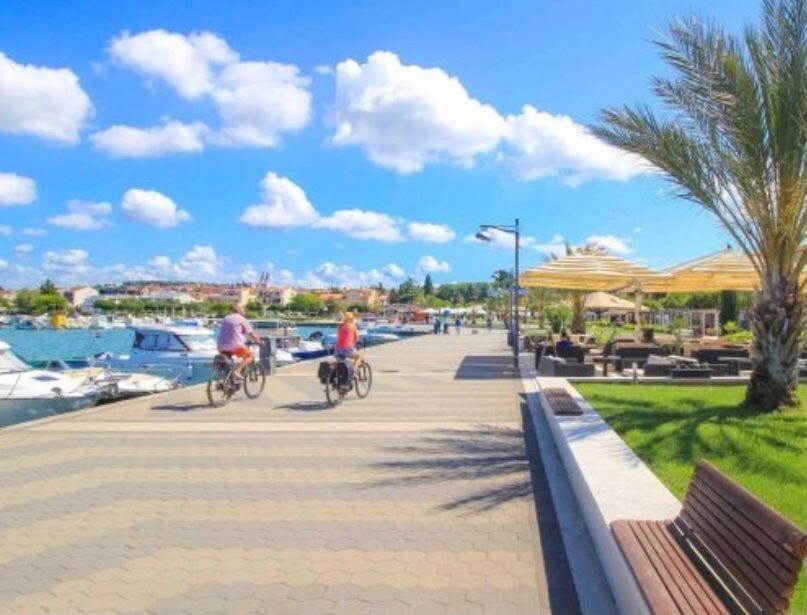 מדולין Enna Apartment 2 Perfect Location מראה חיצוני תמונה